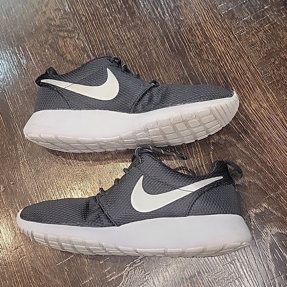 Nike Roshe Training Running Sneaker - Picture 11 of 13